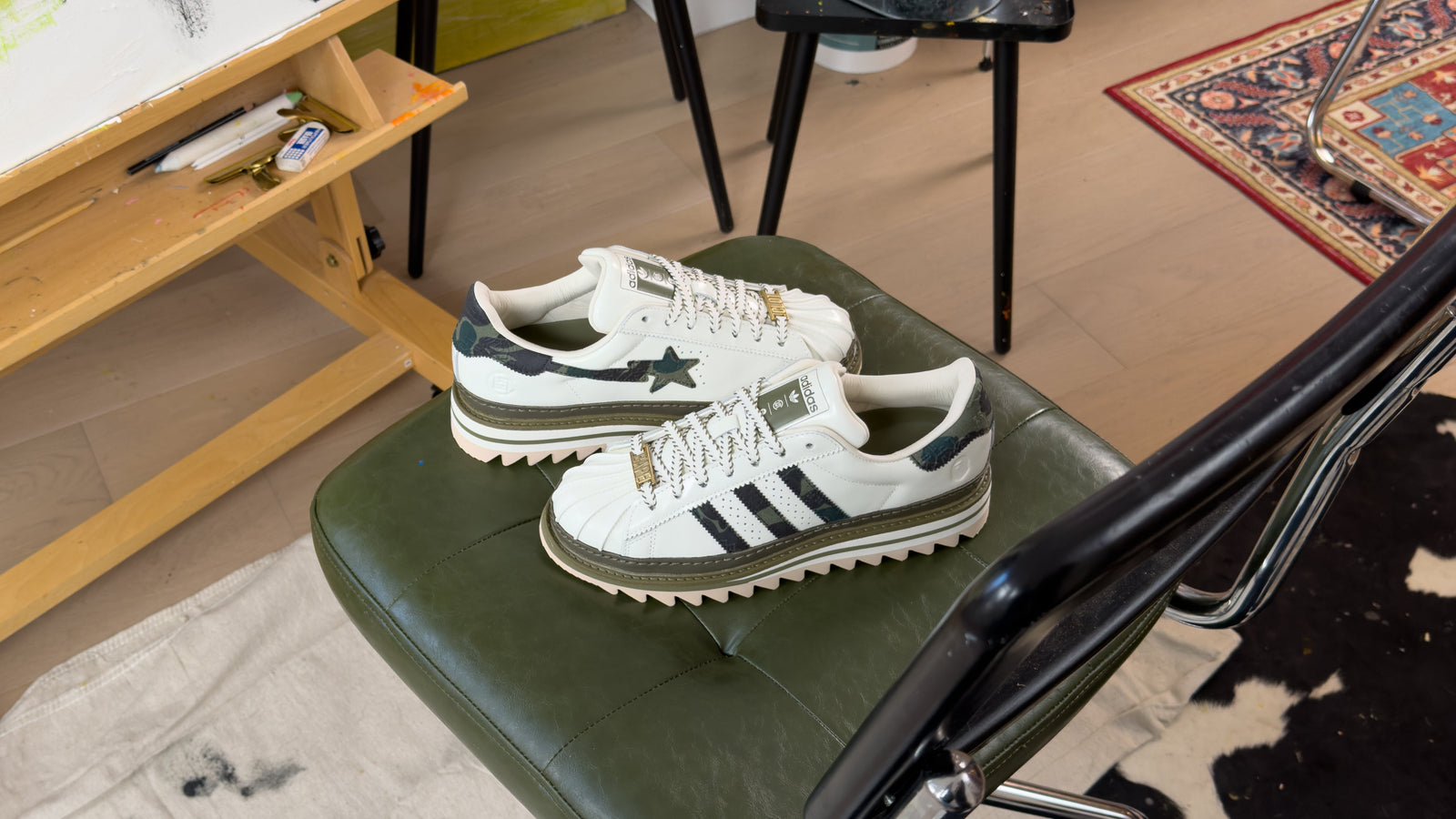 adidas Originals, CLOT y BAPE® se unen para reimaginar la Superstar por Edison Chen