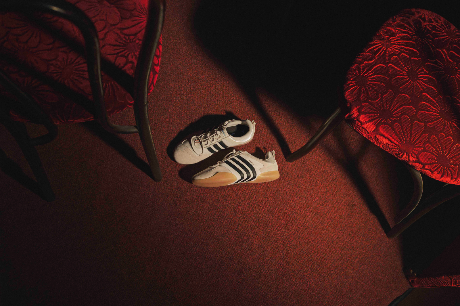 El Ritmo en Tus Pies: Bad Bunny Reinventa el Ballet con adidas Originals