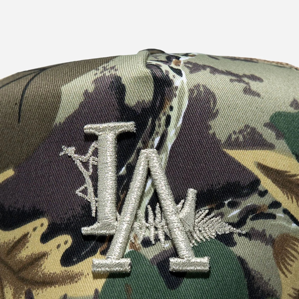 MOJAVE LA MANTIS TRUCKER SEQUOIA CAMO SILVER