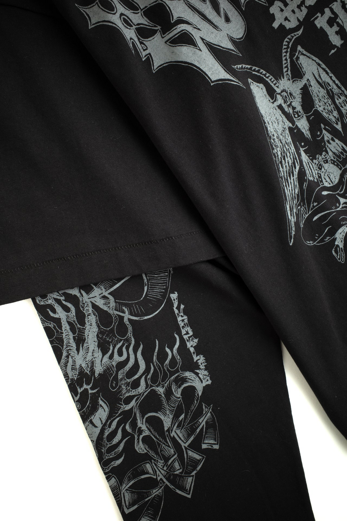 JUNGLES JUNGLES LOUD NOISES LONG SLEEVE TEE