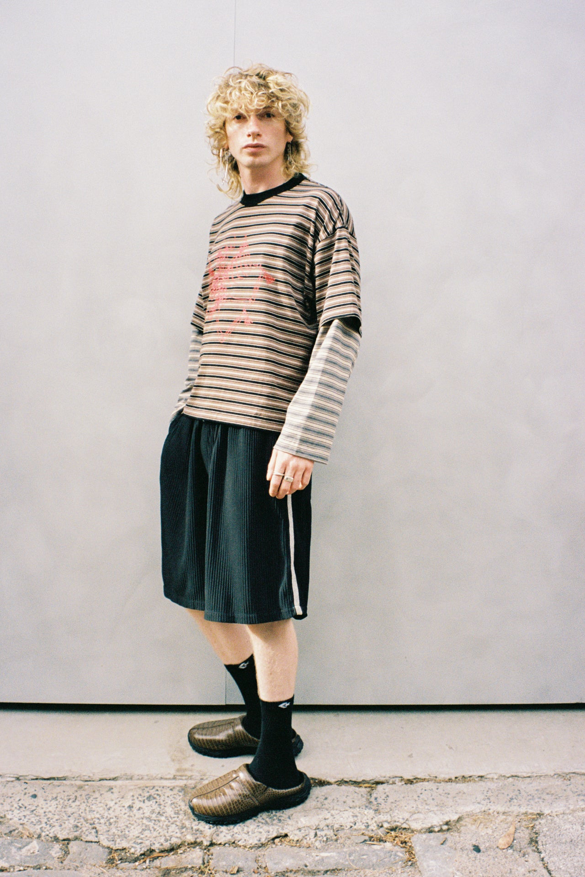 JUNGLES JUNGLES SKELETON STRIPE DOUBLE  SLEEVE TEE