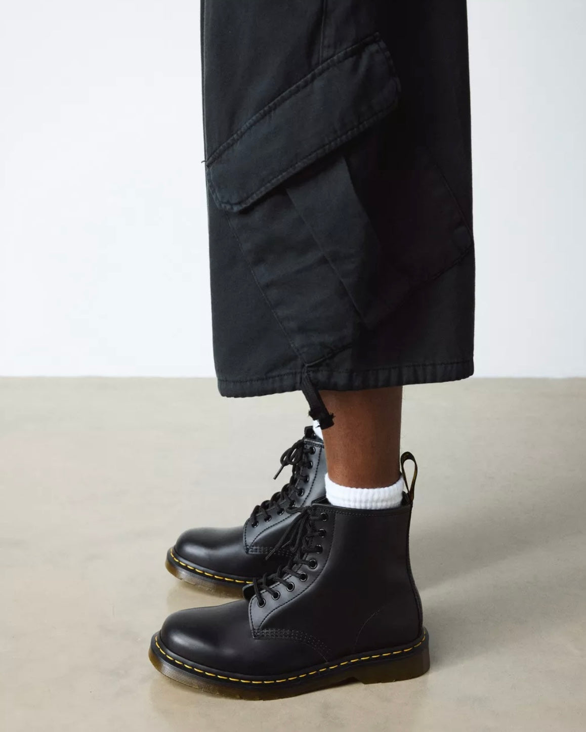 DR.MARTENS 1460 BLACK SMOOTH LEATHER LACE UP BOOTS