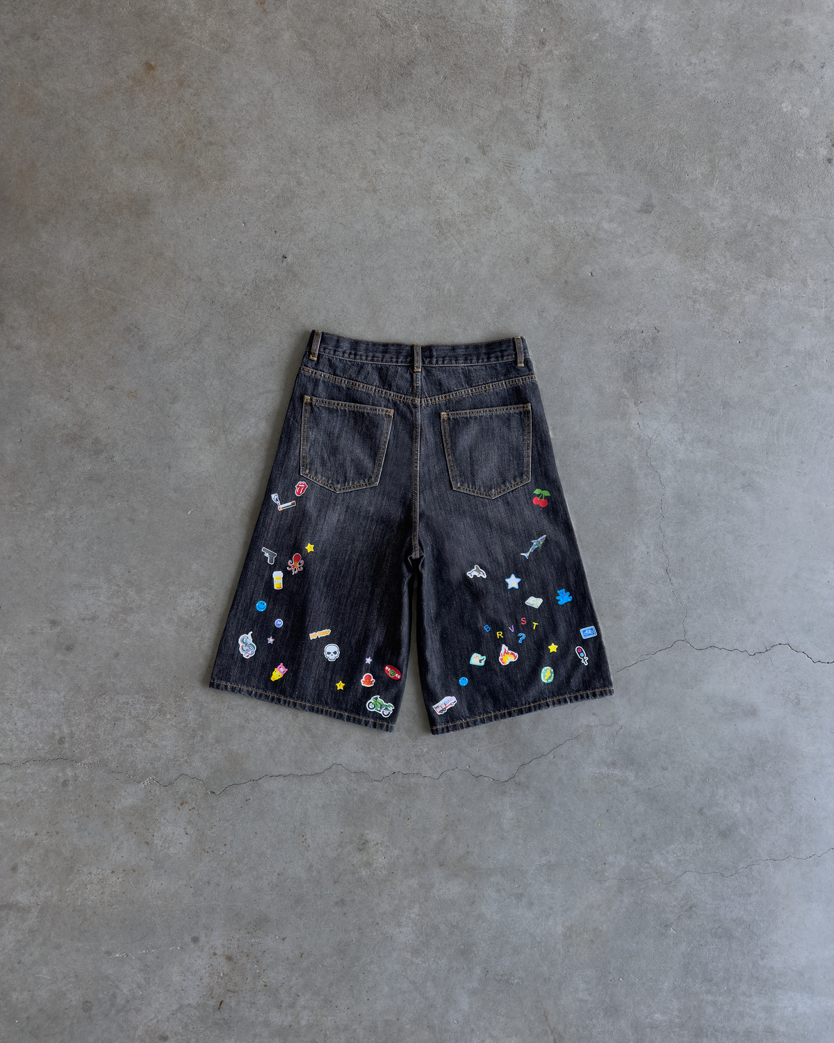 BRAVEST STUDIOS STICKER JORTS BLACK