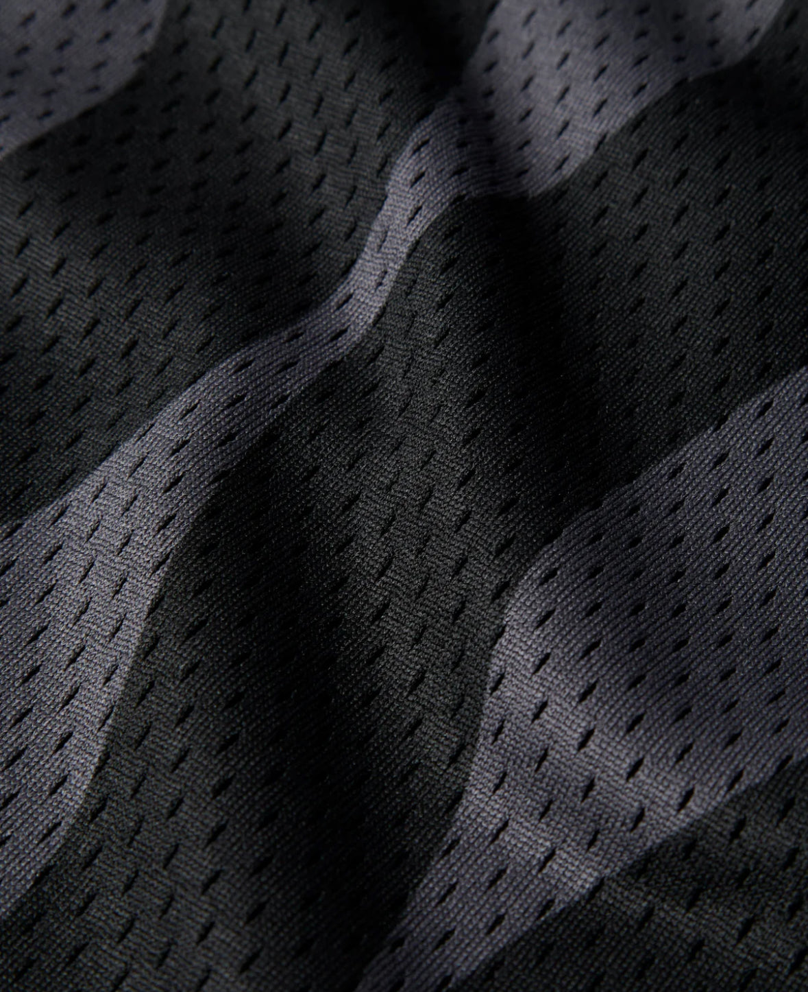 PARRA WAVED MESH SHORTS BLACK