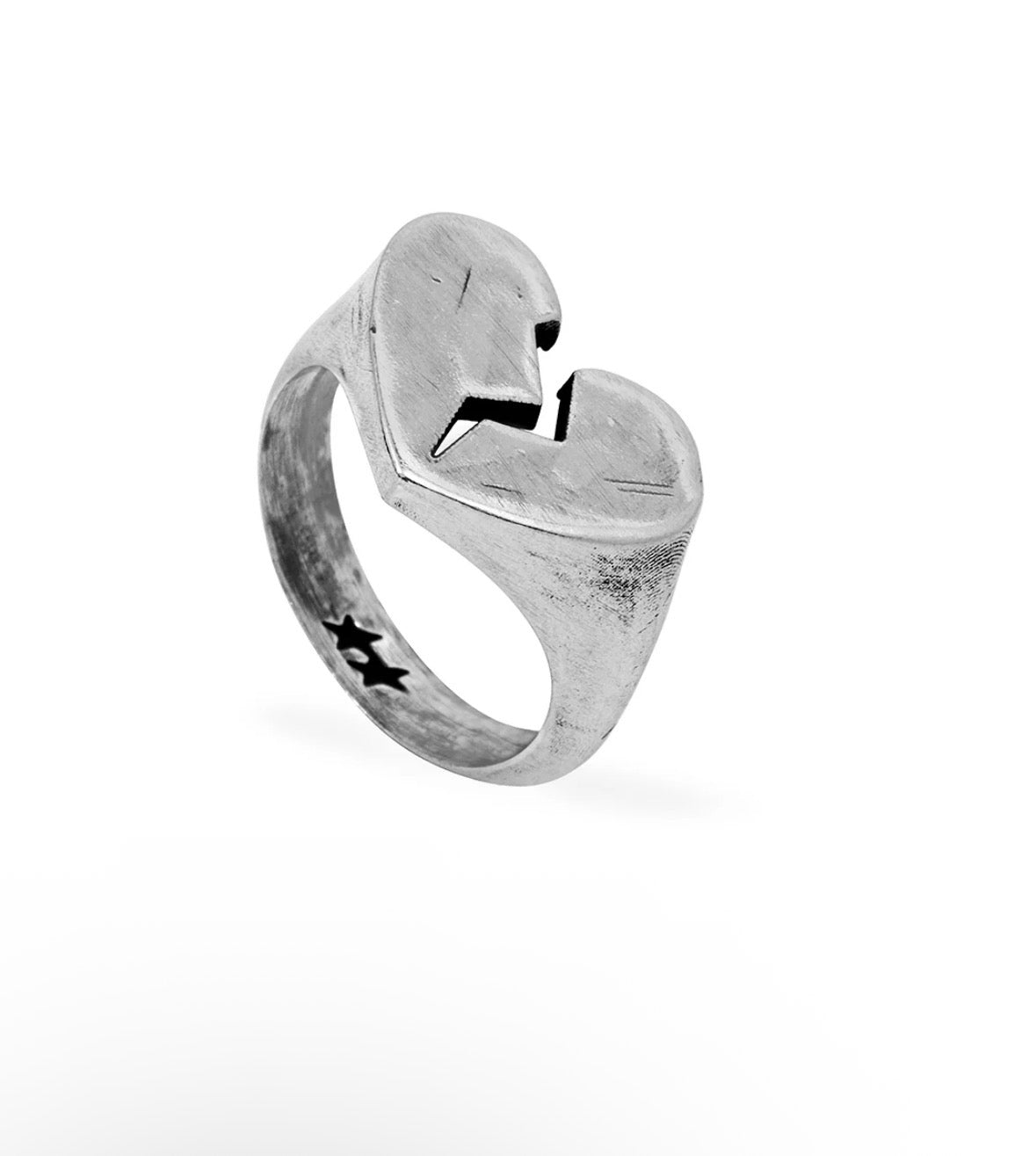 TWOJEYS BROKEN HEART RING