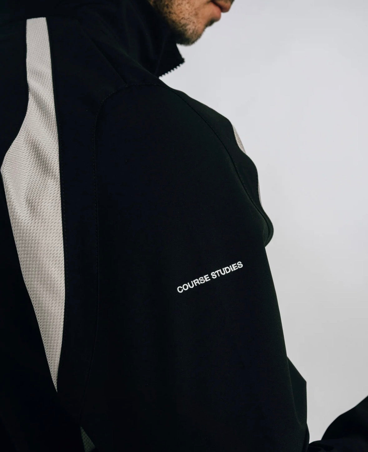 STUDENTS MYLES NYLON Q-ZIP BLACK