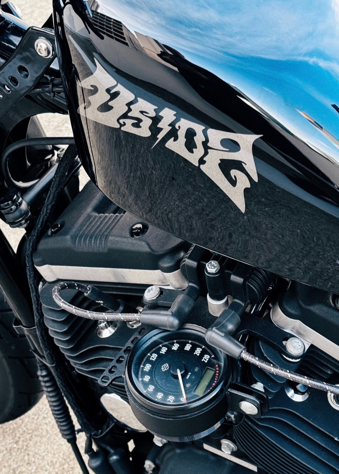 US PRJCT × DZ CYCLES — HARLEY-DAVIDSON SPORTSTER 883