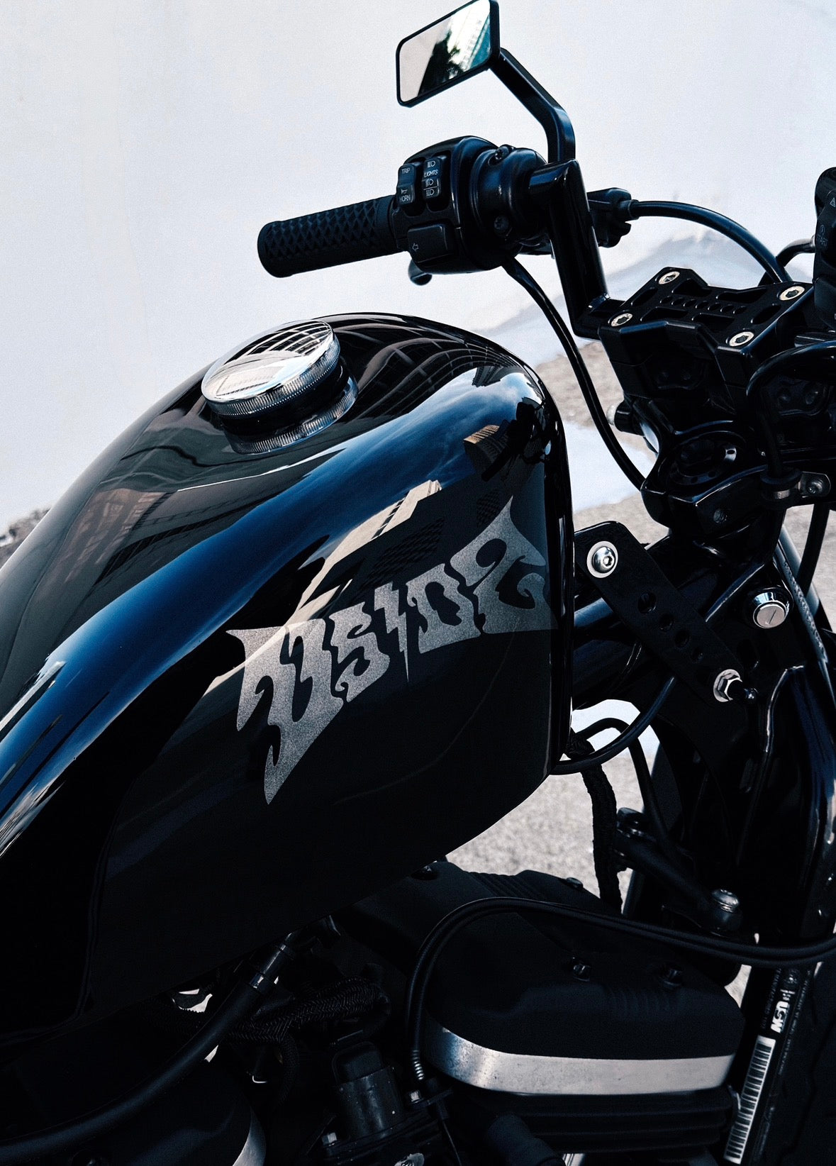 US PRJCT × DZ CYCLES — HARLEY-DAVIDSON SPORTSTER 883