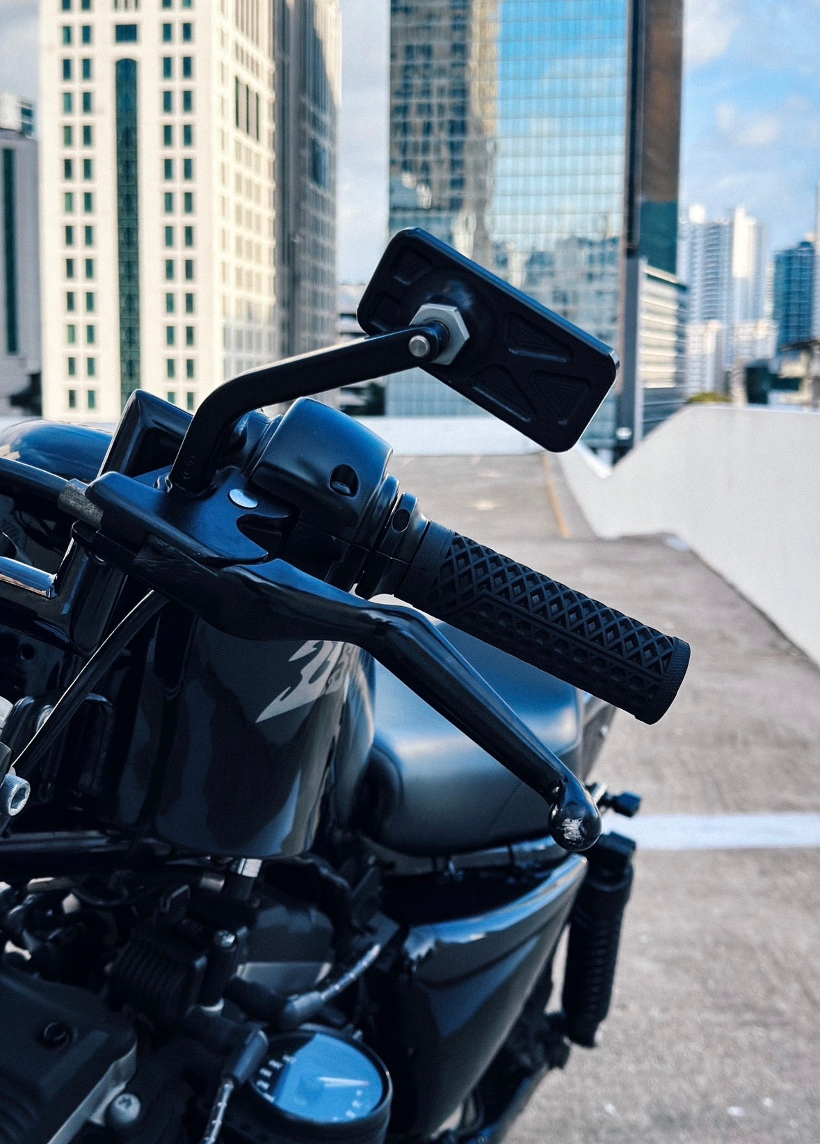 US PRJCT × DZ CYCLES — HARLEY-DAVIDSON SPORTSTER 883