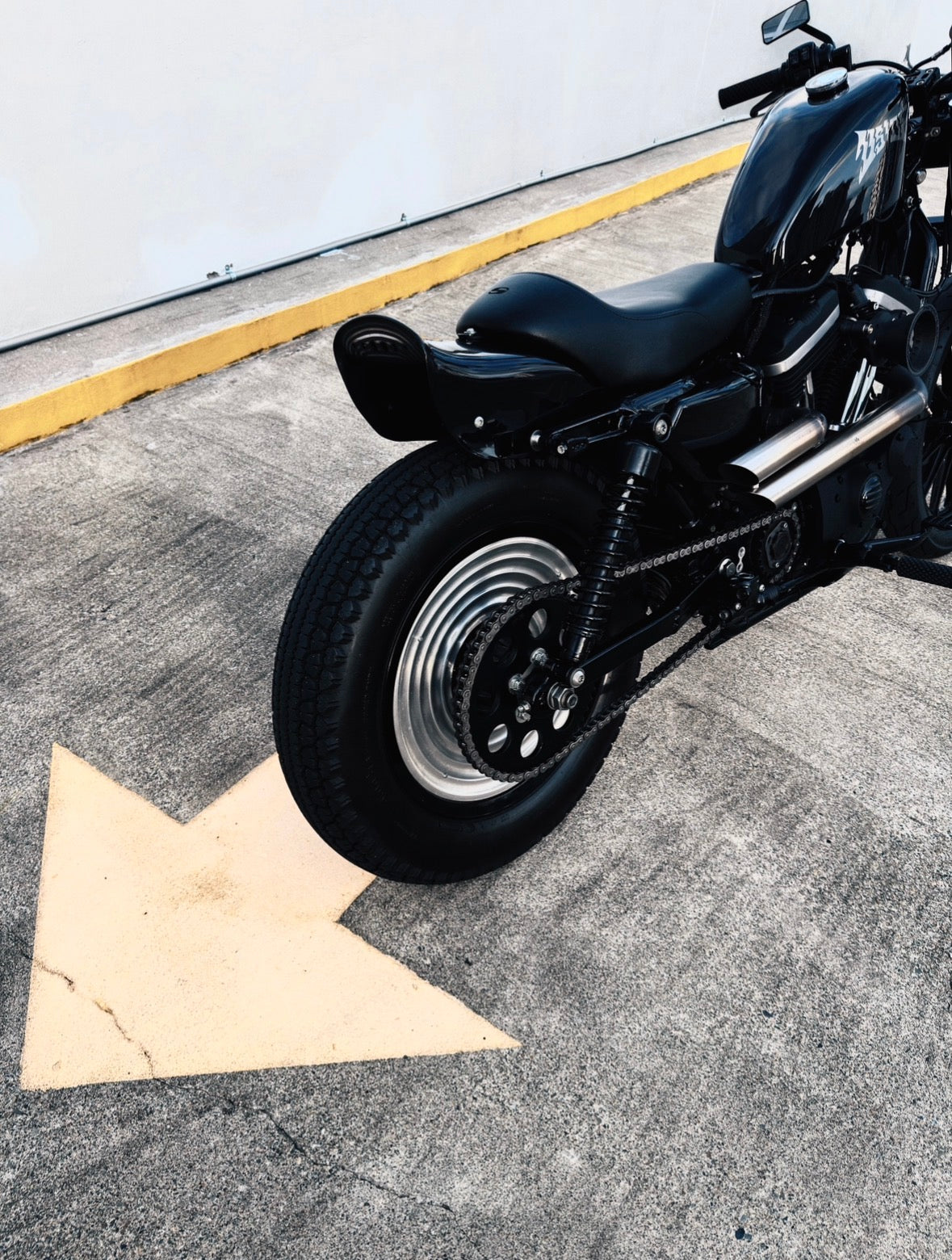 US PRJCT × DZ CYCLES — HARLEY-DAVIDSON SPORTSTER 883