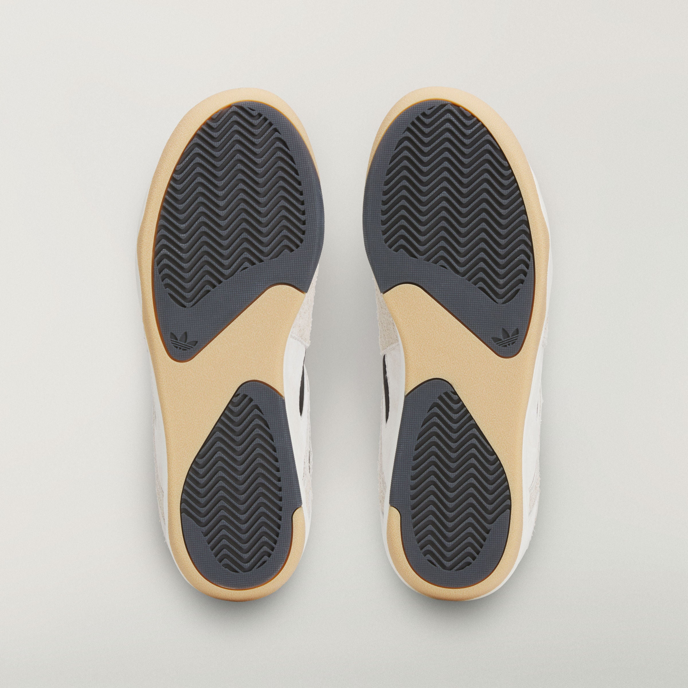 ADIDAS x BAD BUNNY BADBO 1.0 