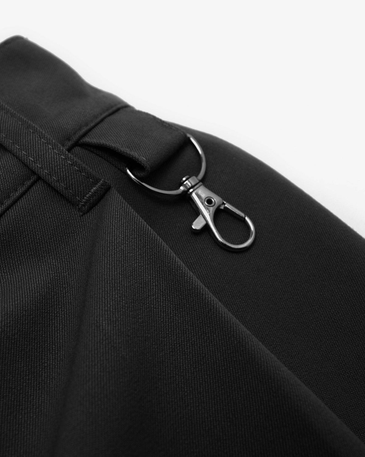 PLEASURES CALCULUS BAGGY PLEATED SHORTS BLACK