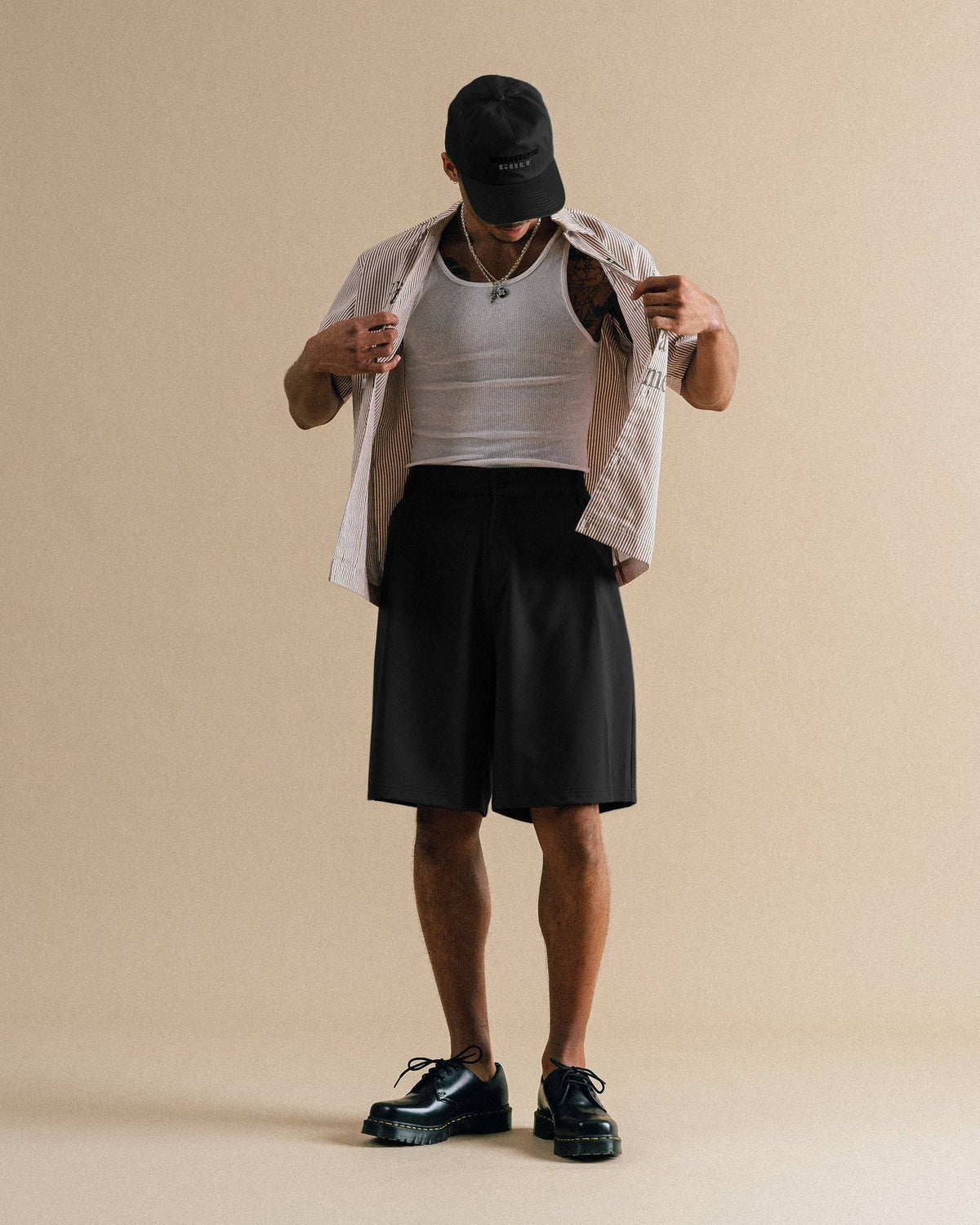 PLEASURES CALCULUS BAGGY PLEATED SHORTS BLACK