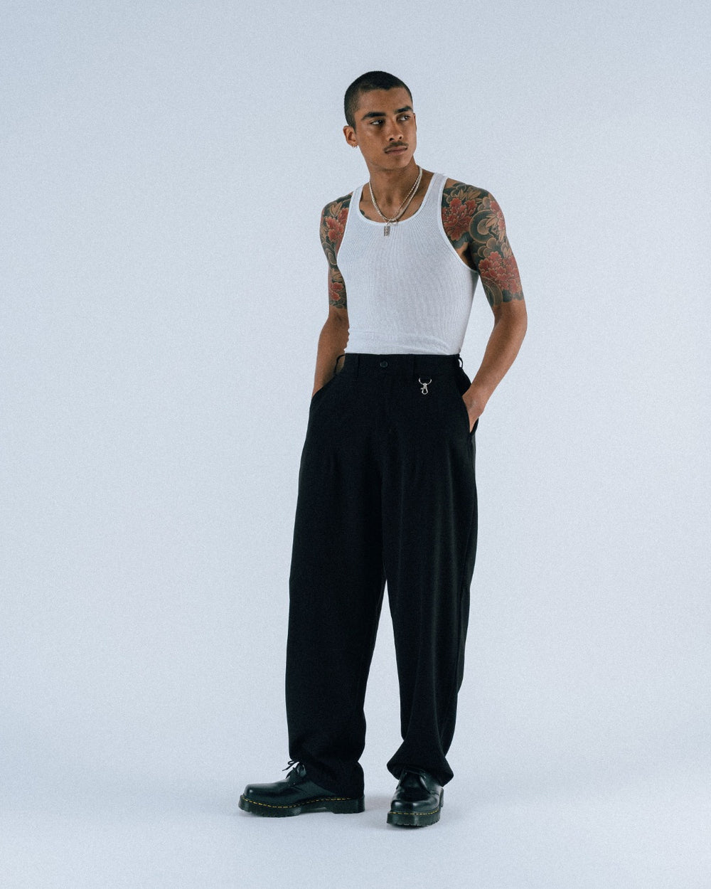 STUDENTS CALCULUS BAGGY PLEATED PANTS BLACK