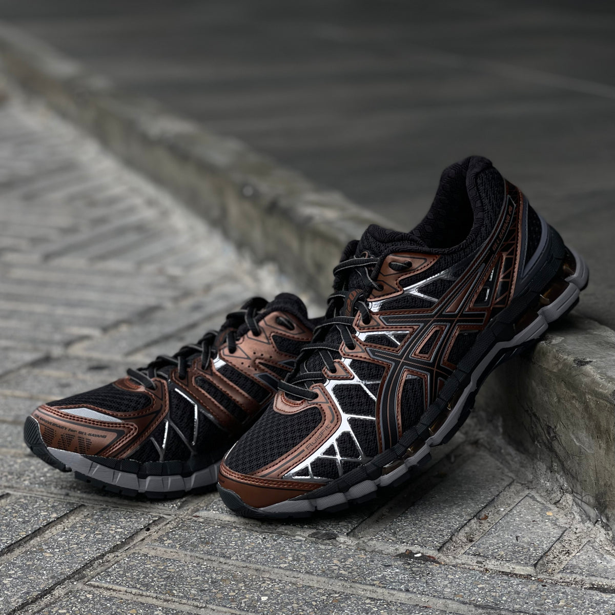 ASICS GEL- KAYANO 20 BLACK REDDISH BROWN