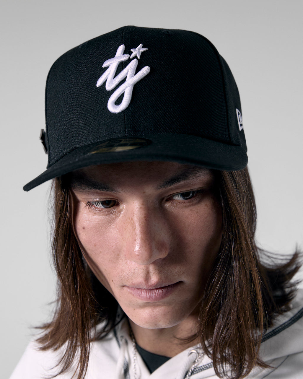 NEW ERA X TWOJEYS INITIALS BLACK 59FIFTY