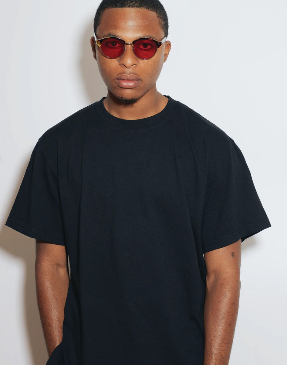 AKILA x MISTER GREEN – PHILOSOPHY RED