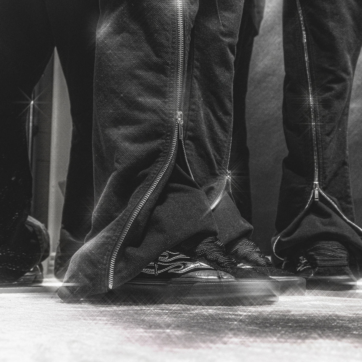 STRAYE LOGAN PUFF BLACK MIRROR