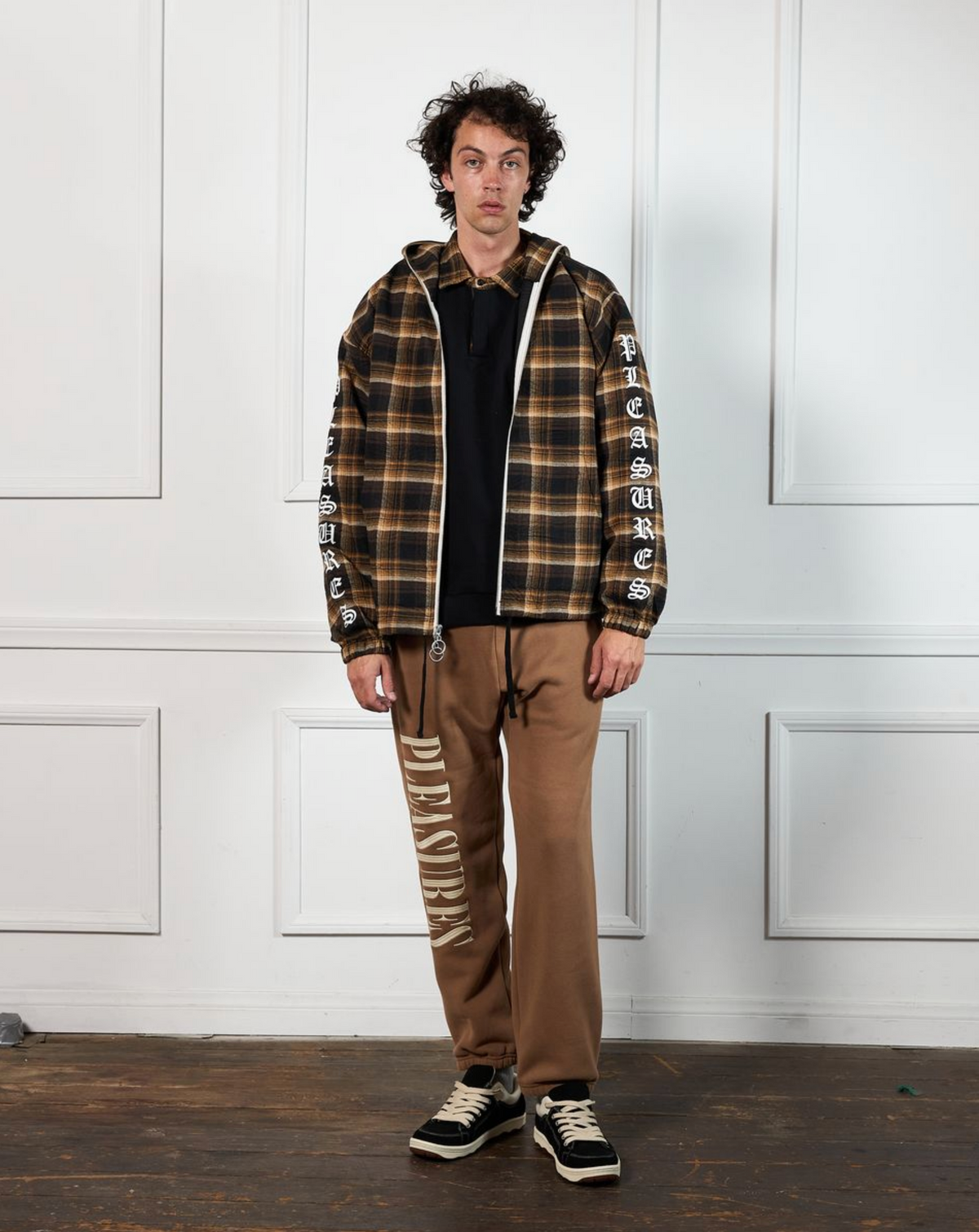 PLEASURES  GROOVE ZIP PONCHO HOODIE