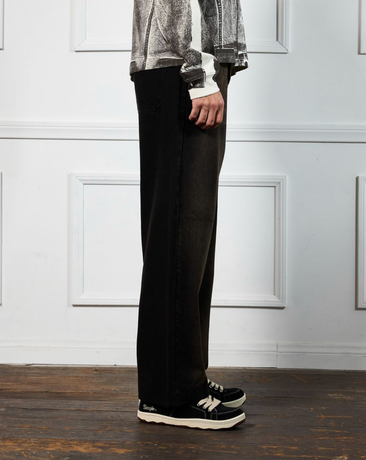 PLEASURES BROWN OIL BAGGY JEANS